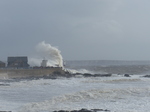 LZ01207 Big wave at Porthcawl lighthouse.jpg